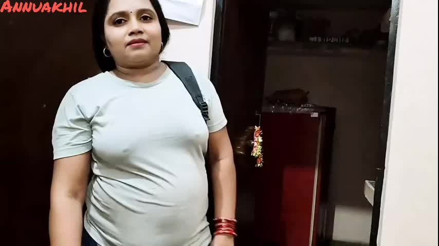 Indian Desi steps daughter gets her ass fucked by her uncle Hindi sex video