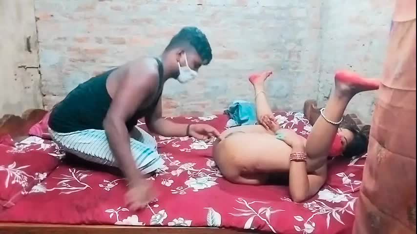 Indian Hot Bhabhi and Young Dever Fucking Fully Shaving Pussy – Couple Sex