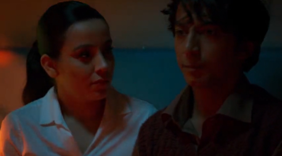 Couple porn scene in train