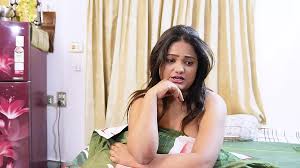 TikTok influencer squeeze her gf bouncy boobs