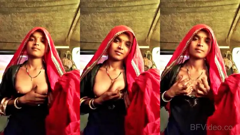 Sexy Cute Rajasthani Wife Displays Her Nude Boobs
