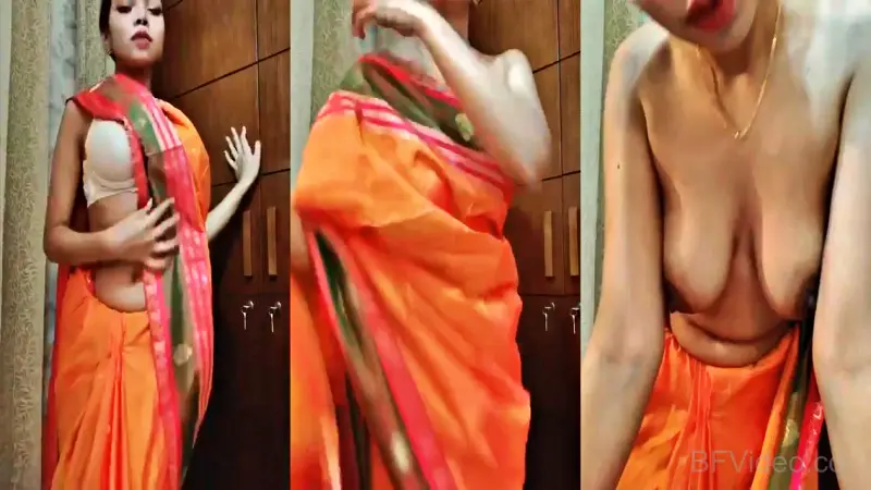 Beautiful Bengali Girl Saree Striptease Show
