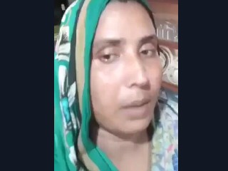 Big boob Married Bhabi Showing