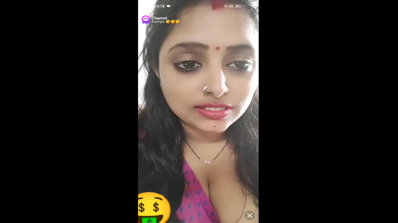 Beautiful Bong Jhumpa Boudi Big Boobs and Pussy Spread on Chamet Live