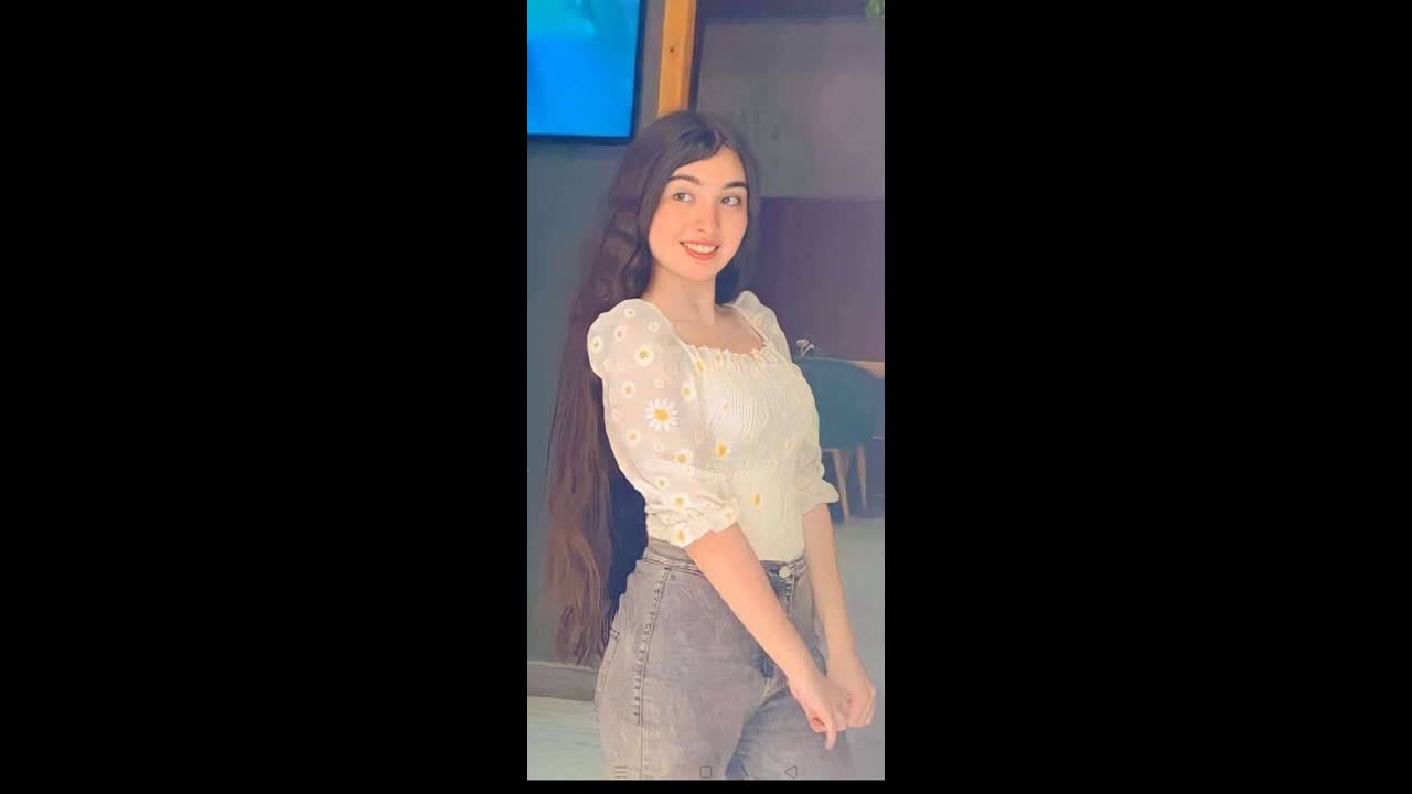 Beautiful Gf Showing videos