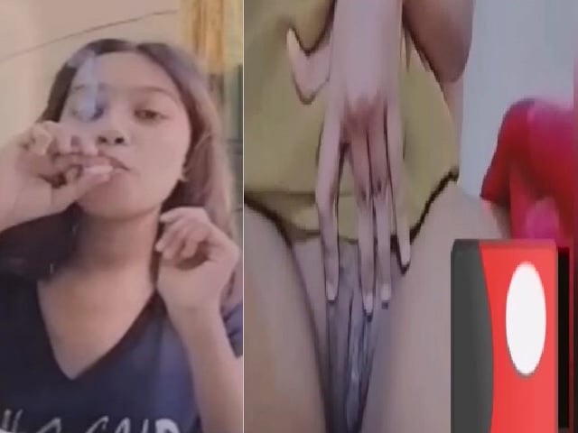 Smoking girlfriend boobs show viral video call