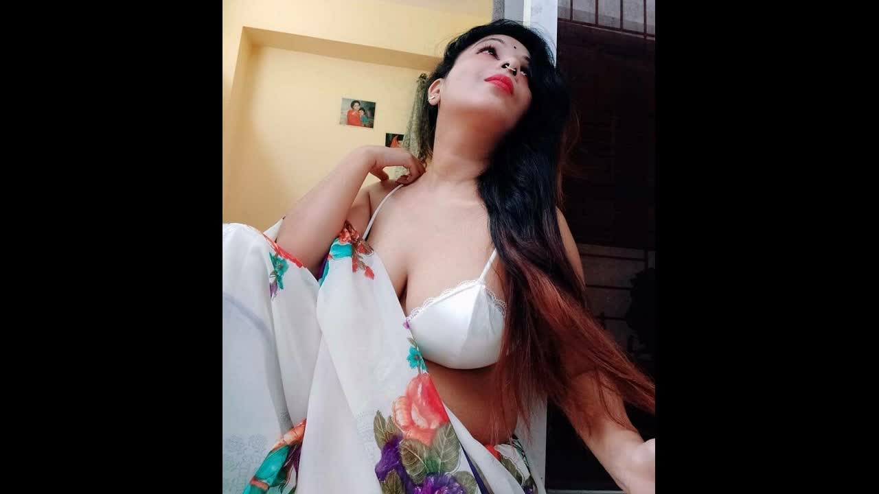 Horny Babe Pressing Her Bigboobs