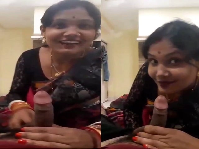 Cute expression bhabhi in saree with Desi blowjob