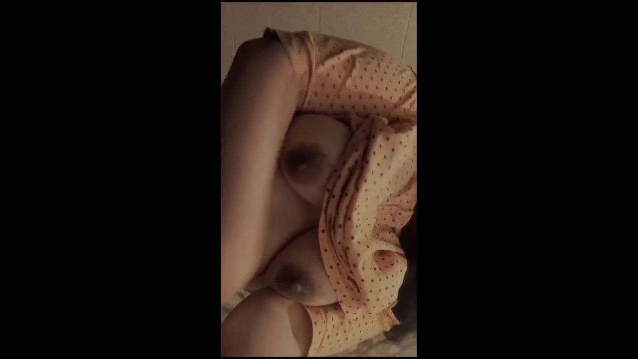 paki girl showing boobs and pussy