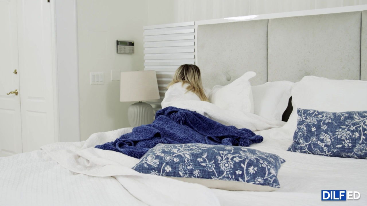 Dilfed.22.11.25.Chanel.Camryn.Sick.Stepdaughter.XXX.1080p