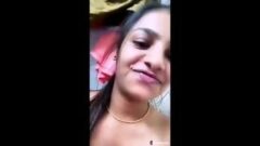 Marathi Girl Flaunts Her Attractive Figure