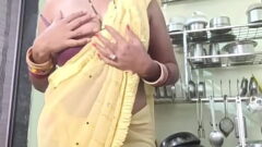 Hottie Bhabhi With Her Mesmerizing Figure