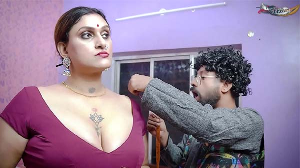 Naap lekar Tailor ne bhabhi ki chudai kari