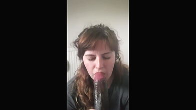 WHITE WOMAN WITH BOYFRIEND SUCKS BIG BLACK COCK